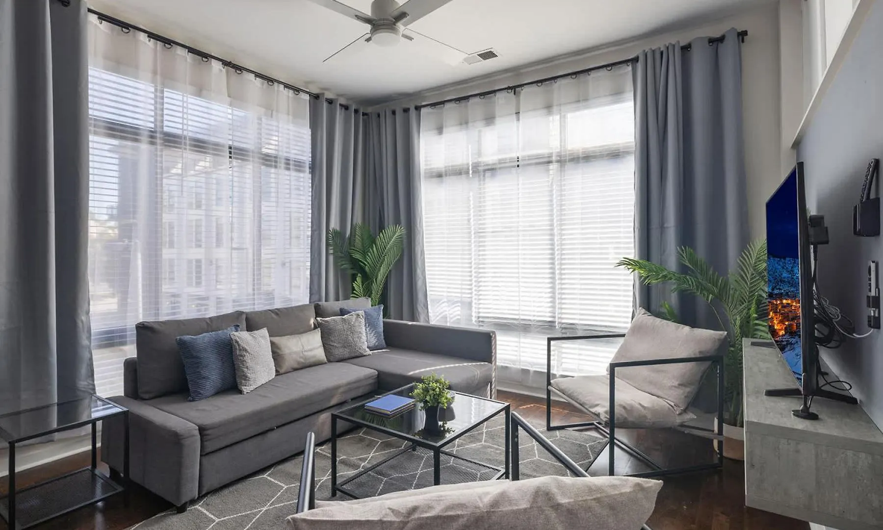 Spacious 2Bd With Private Balcony And Free Parking 2 Charlotte Apartment